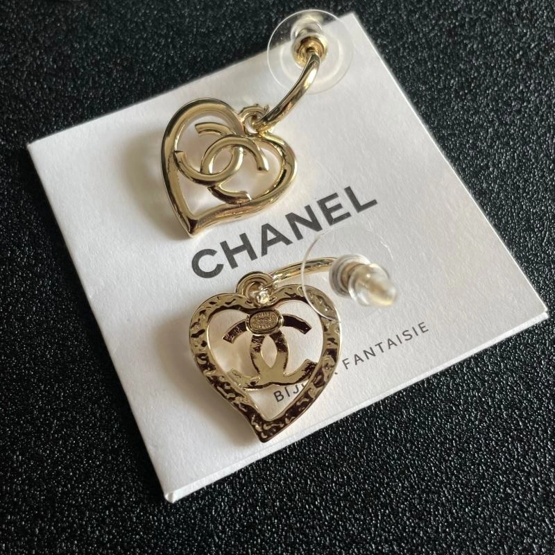 Vibrant Chanel Earrings 230643