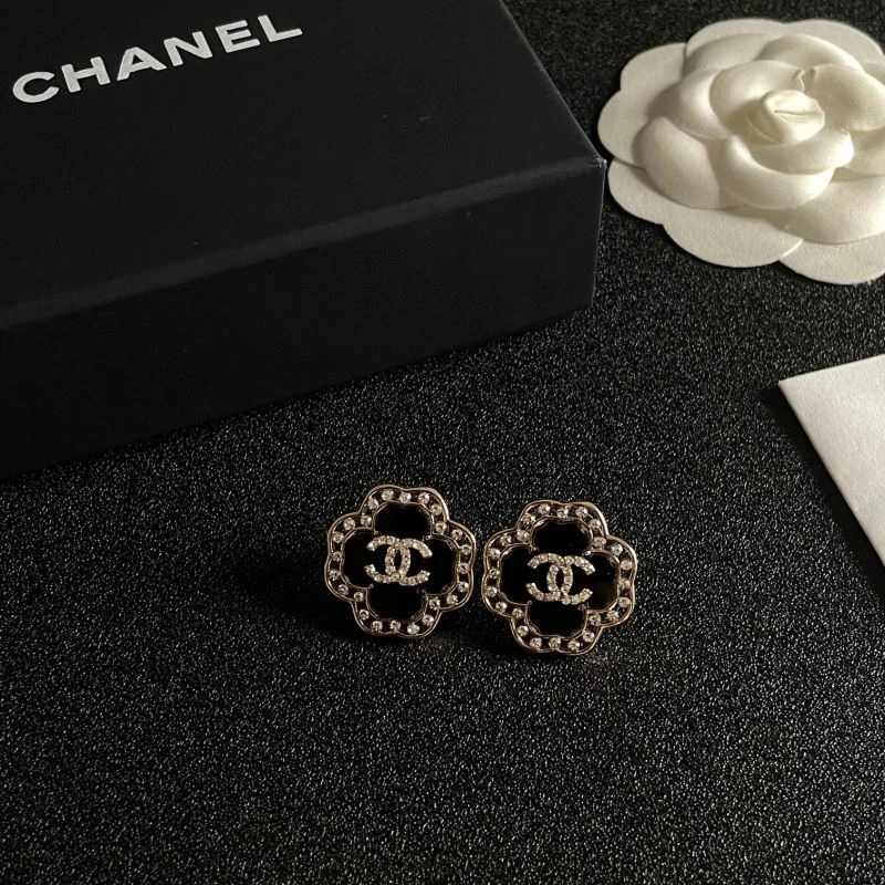 Comfortable Chanel Earrings 230573