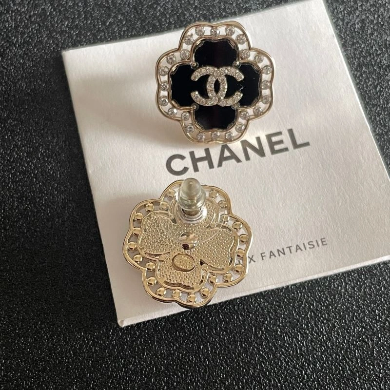 Comfortable Chanel Earrings 230573
