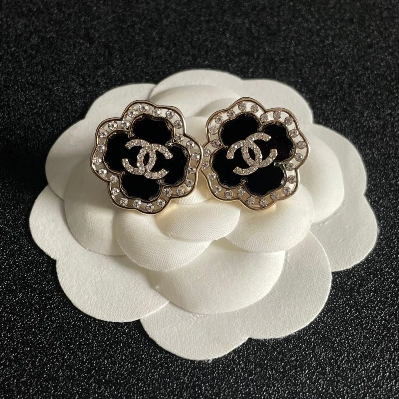 Comfortable Chanel Earrings 230573