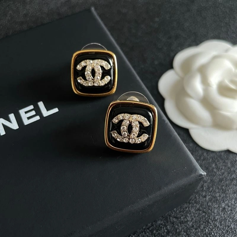 Breathable Chanel Earrings 230589