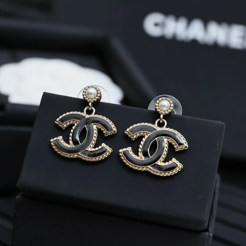 Chanel Earrings Sleek 230547