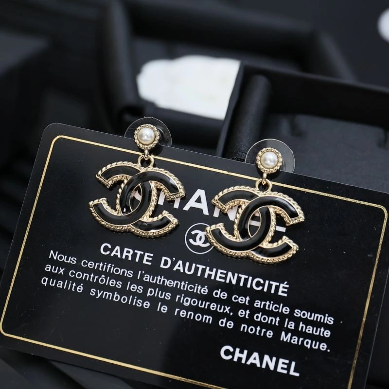 Chanel Earrings Sleek 230547