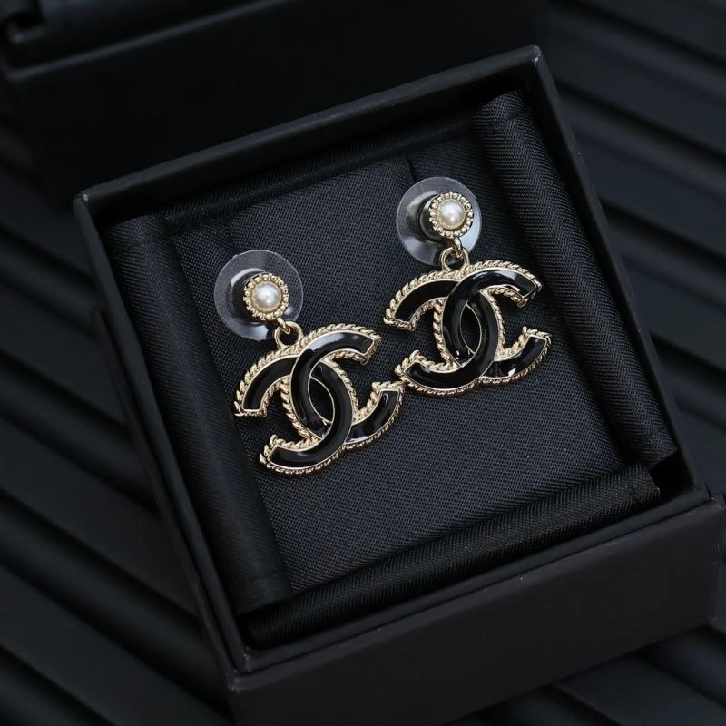 Chanel Earrings Sleek 230547