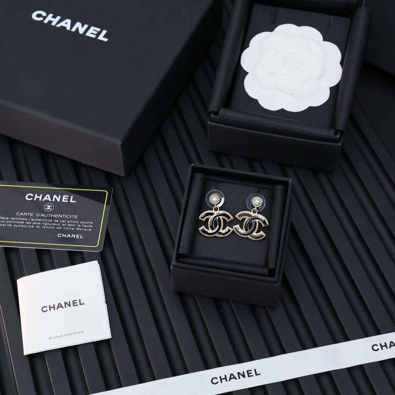Chanel Earrings Sleek 230547