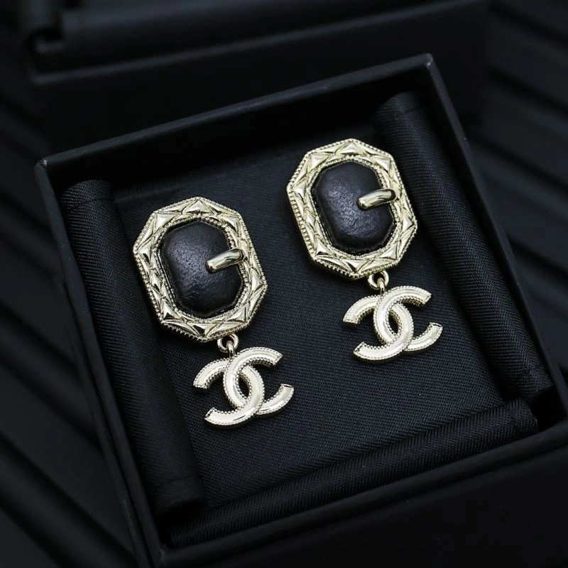 WrinkleFree Chanel Earrings 230564
