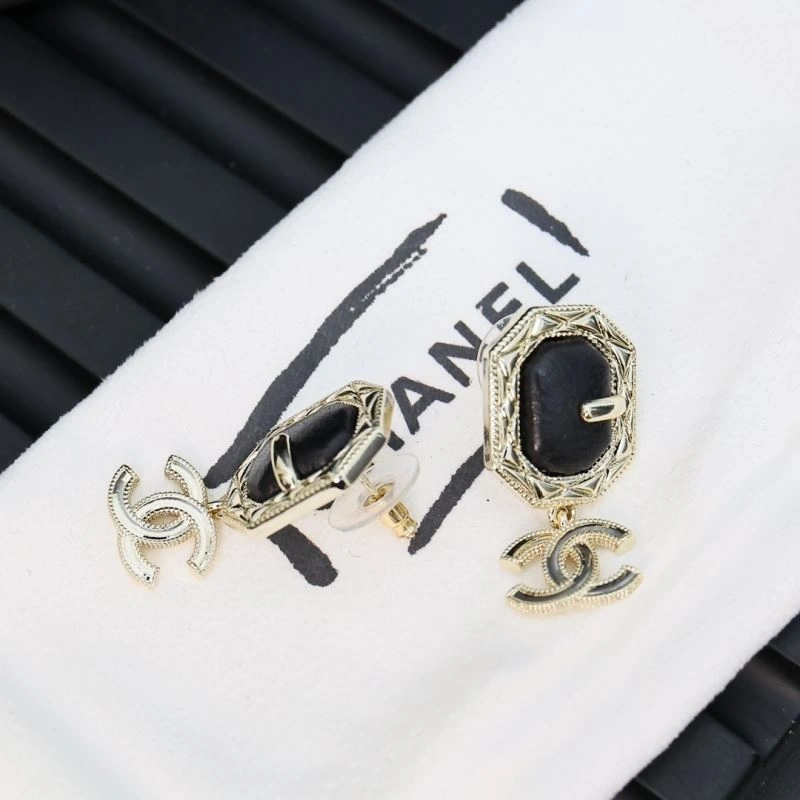 WrinkleFree Chanel Earrings 230564