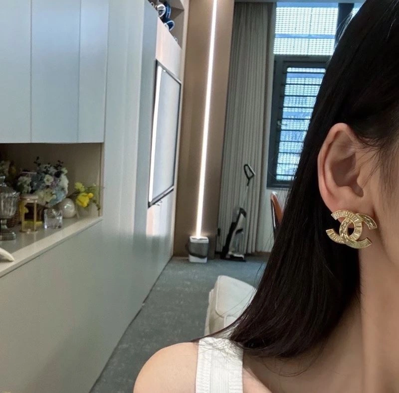 Tailored Chanel Earrings 230542