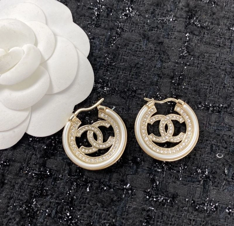 Chanel Earrings Fashionable 230541