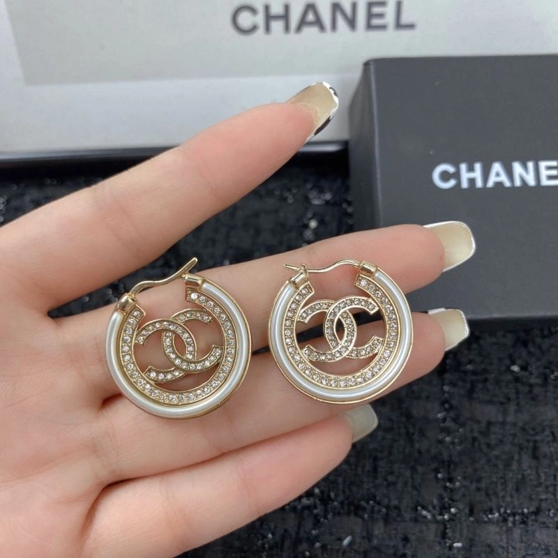 Chanel Earrings Fashionable 230541