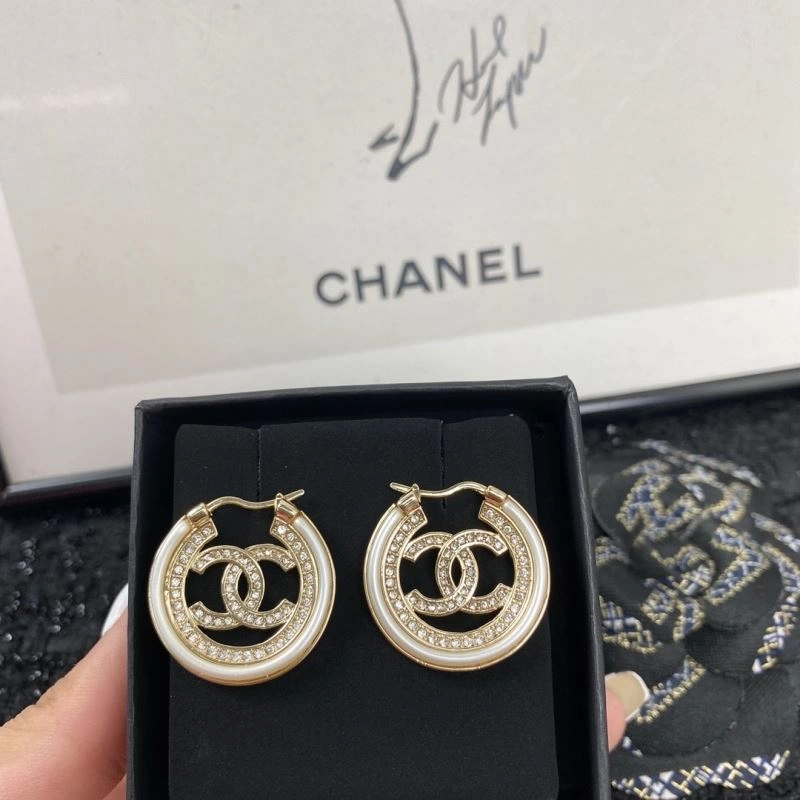 Chanel Earrings Fashionable 230541