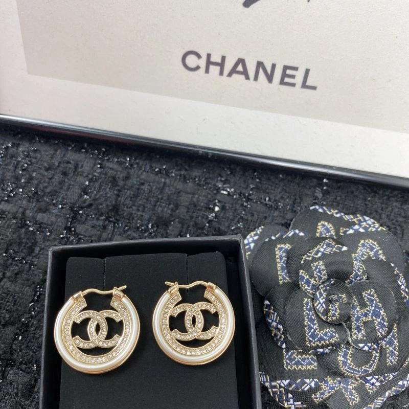 Chanel Earrings Fashionable 230541