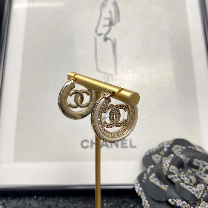 Chanel Earrings Fashionable 230541