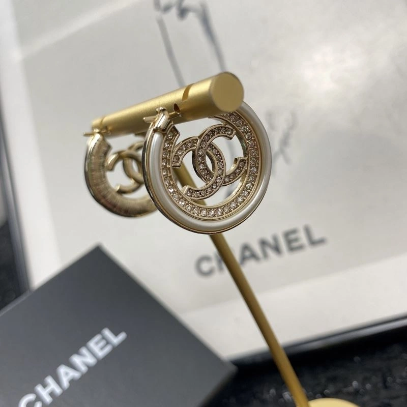 Chanel Earrings Fashionable 230541