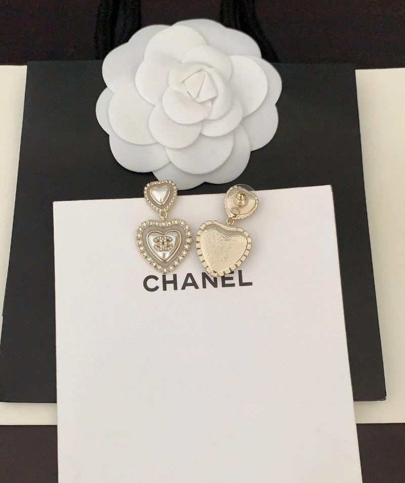 Lightweight Chanel Earrings 230536