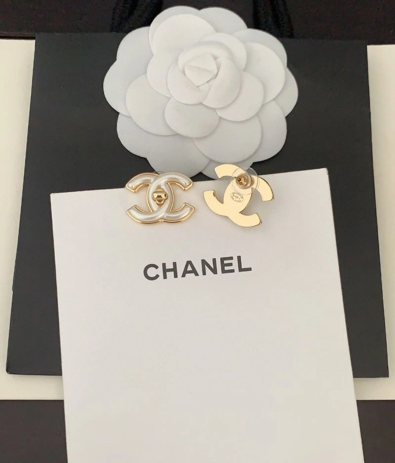 WellDesigned Chanel Earrings 230532