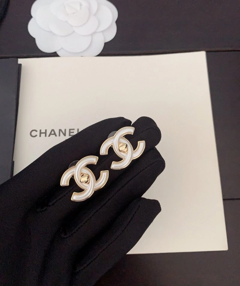 WellDesigned Chanel Earrings 230532