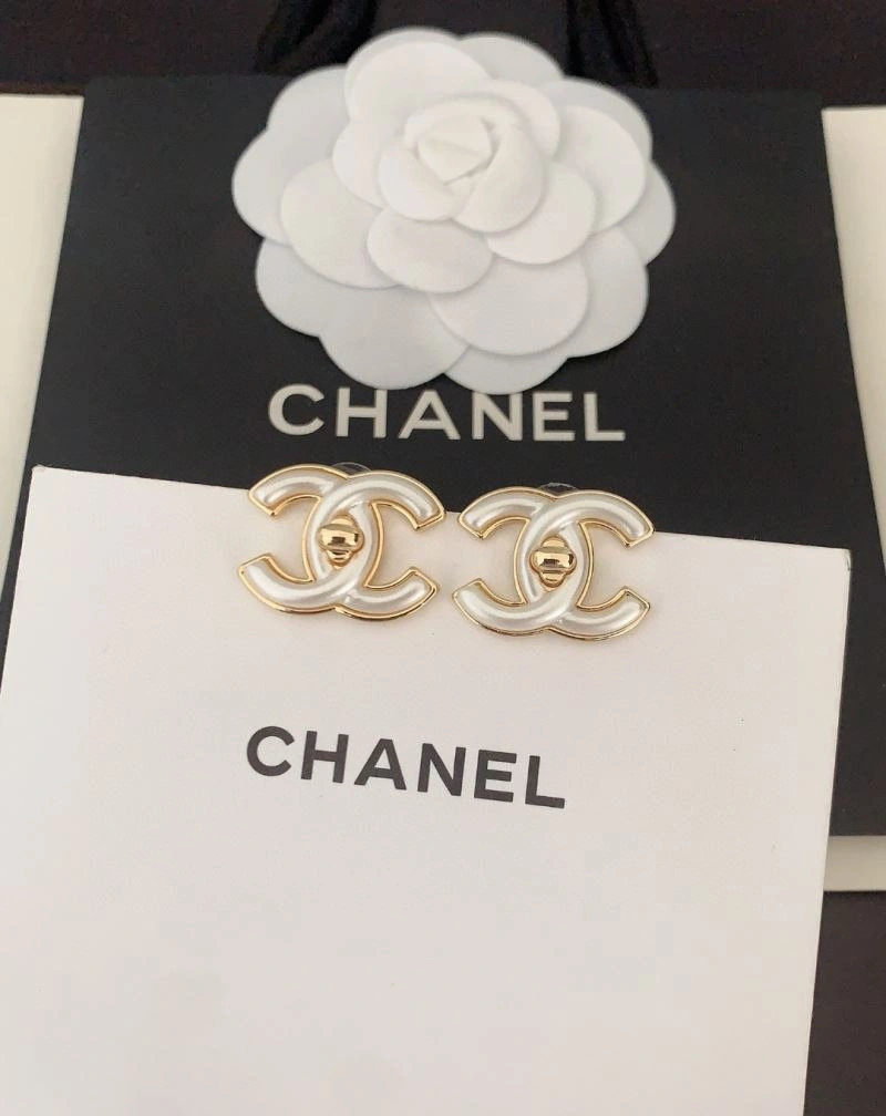 WellDesigned Chanel Earrings 230532