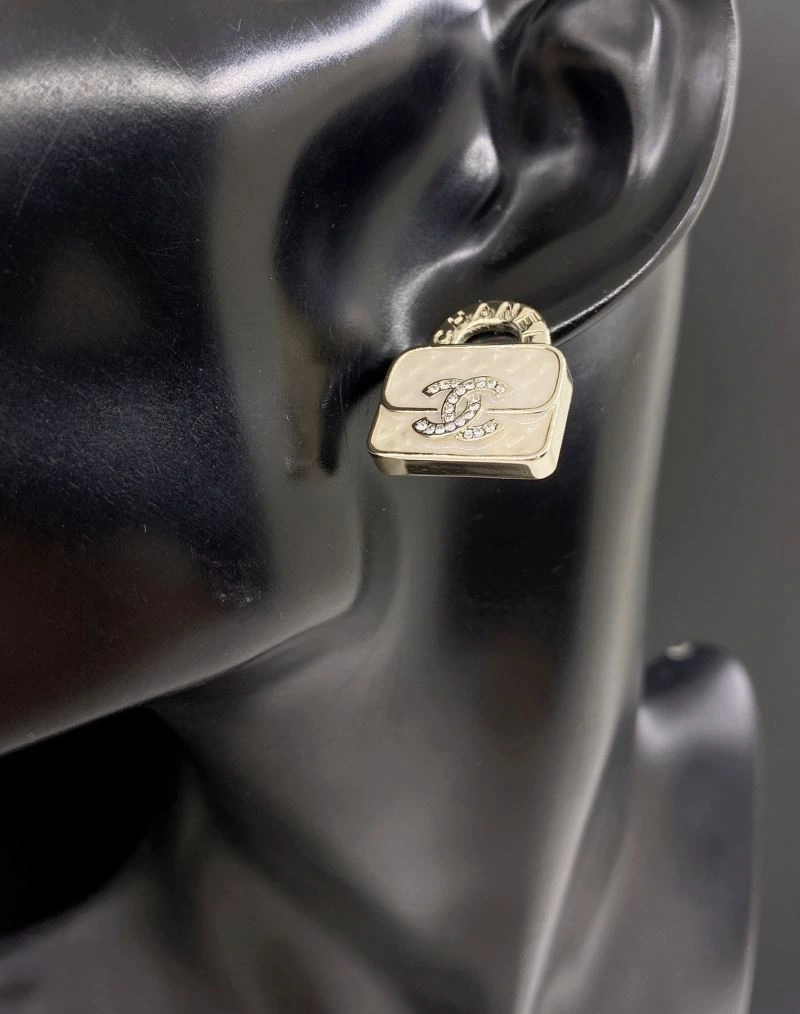 Chanel Earrings Compact 232294