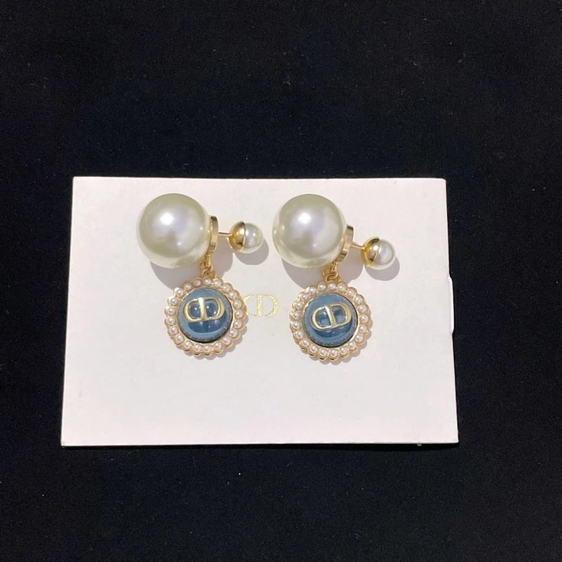 Comfortable Chanel Earrings 232308
