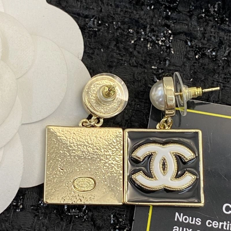 Sporty Chanel Earrings 232297
