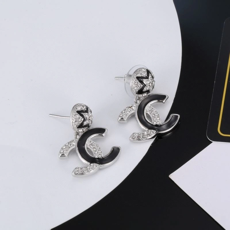 EyeCatching Chanel Earrings 232266