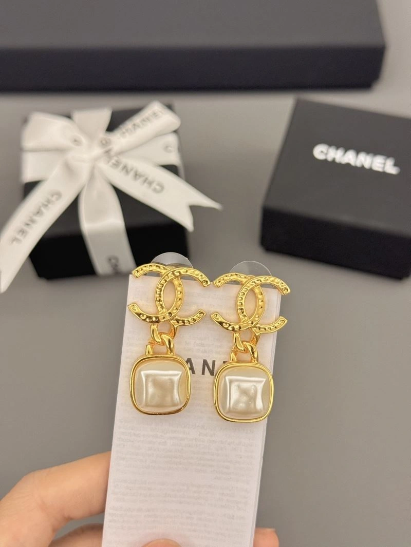 Chanel Earrings MoistureWicking 232261