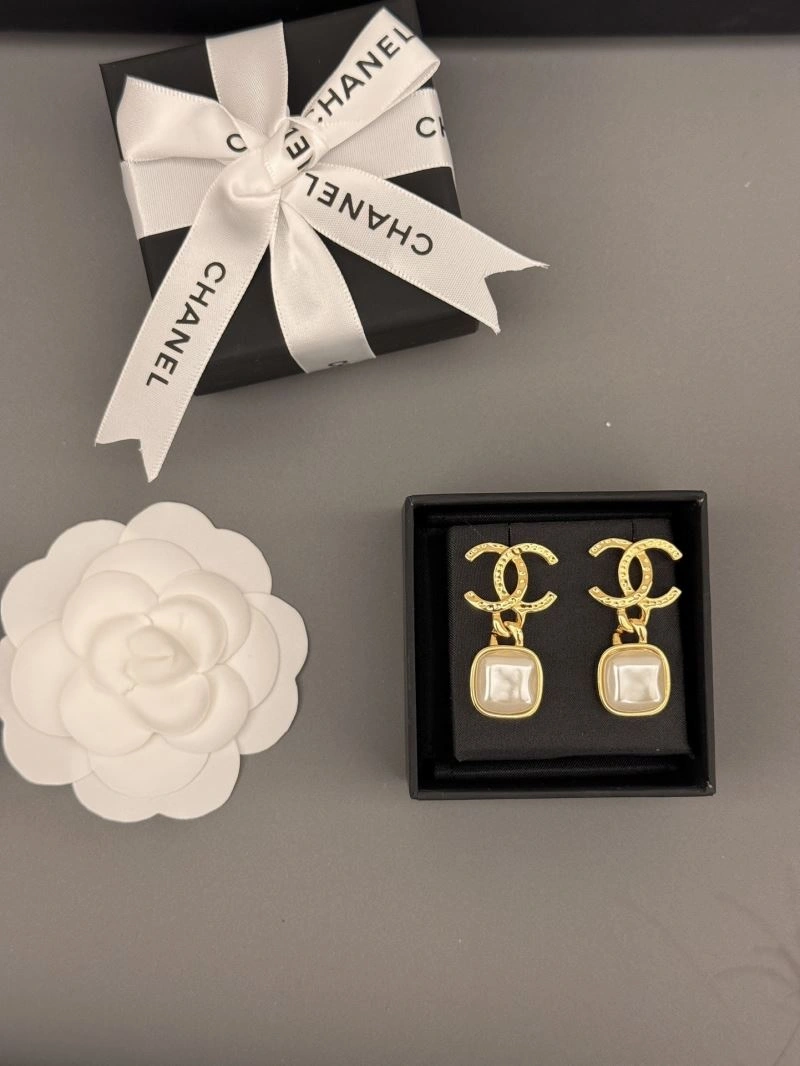Chanel Earrings MoistureWicking 232261