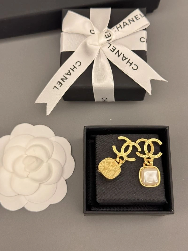 Chanel Earrings MoistureWicking 232261