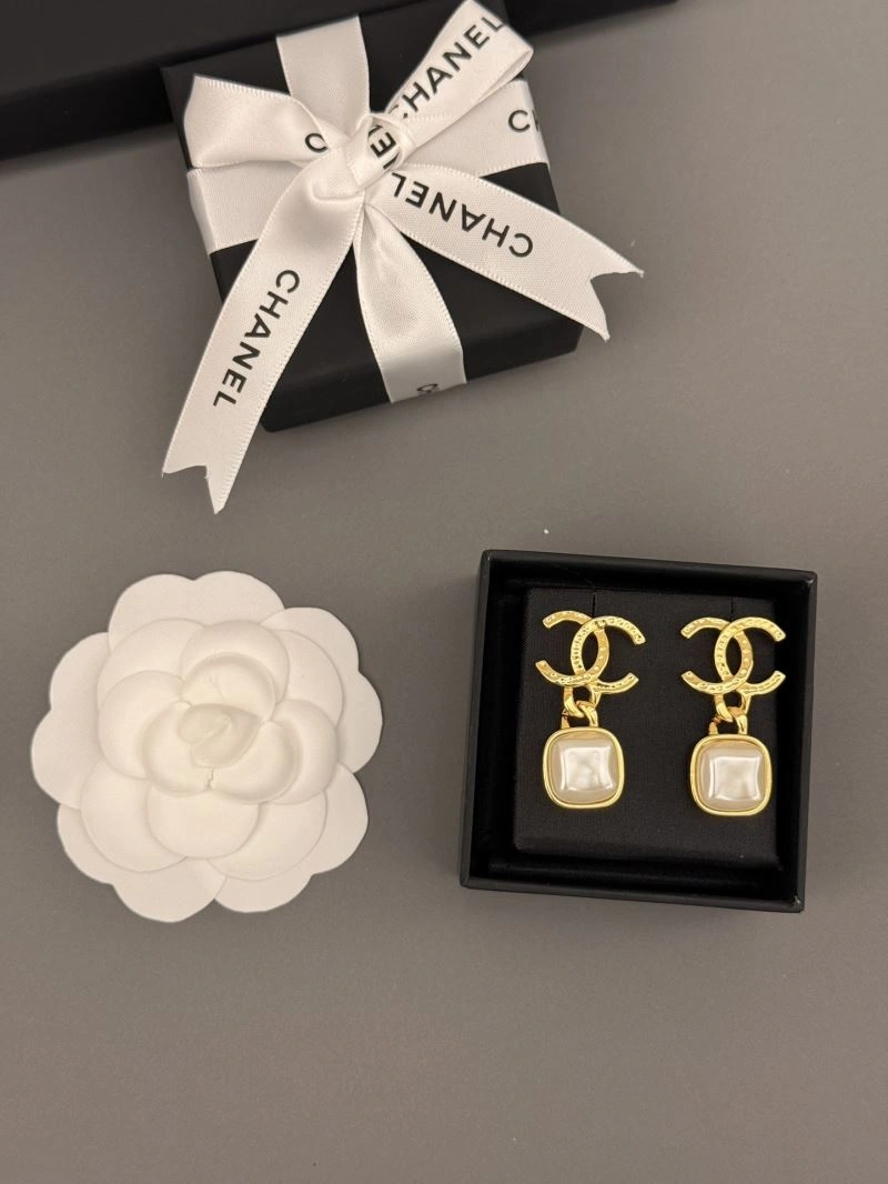 Chanel Earrings MoistureWicking 232261