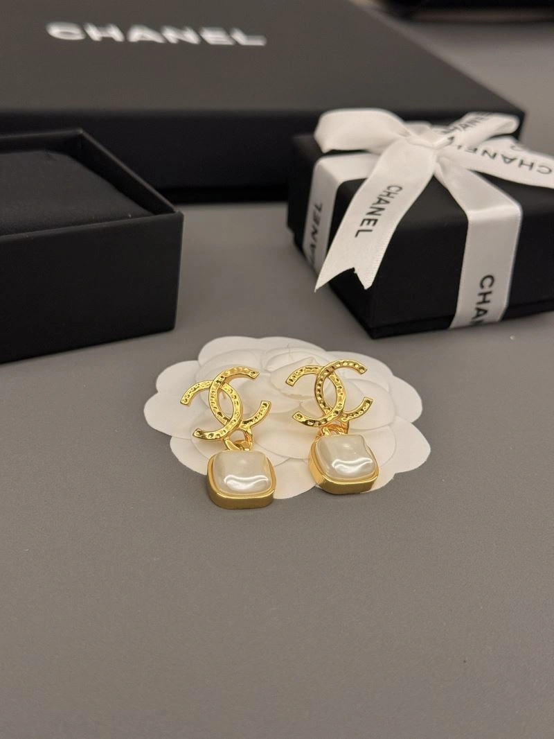 Chanel Earrings MoistureWicking 232261