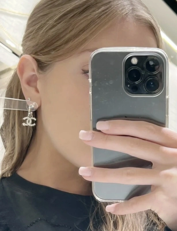 Cozy Chanel Earrings 232251