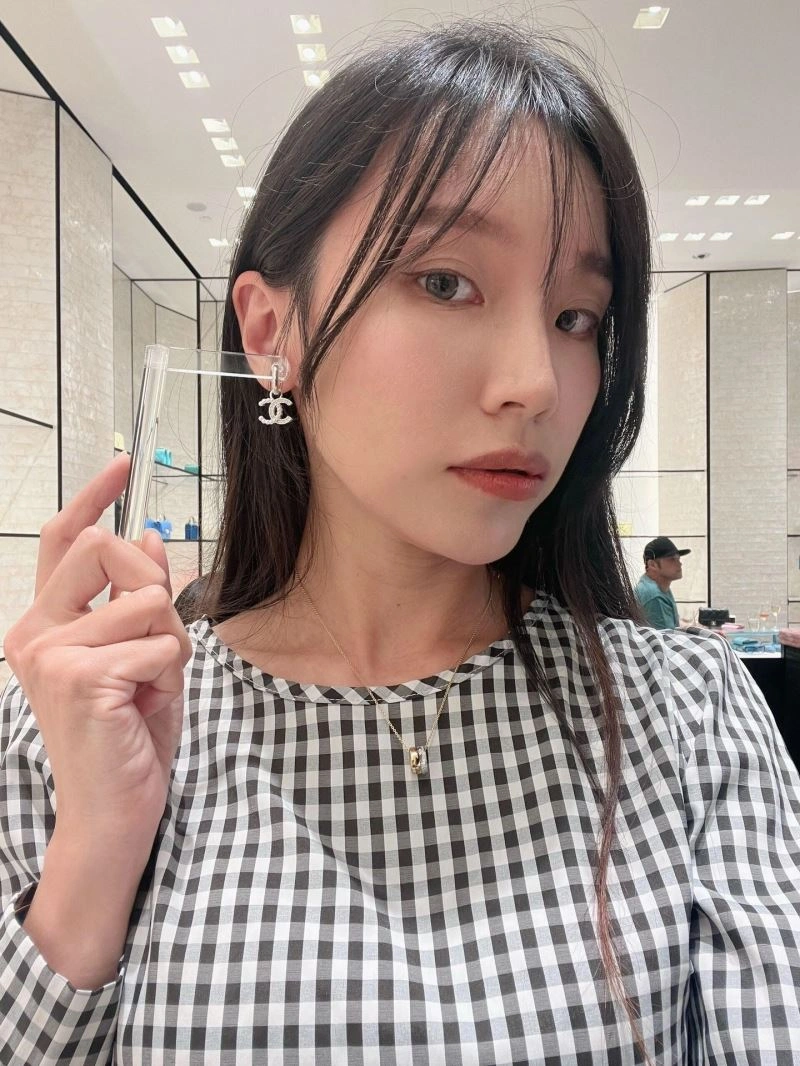 Cozy Chanel Earrings 232251