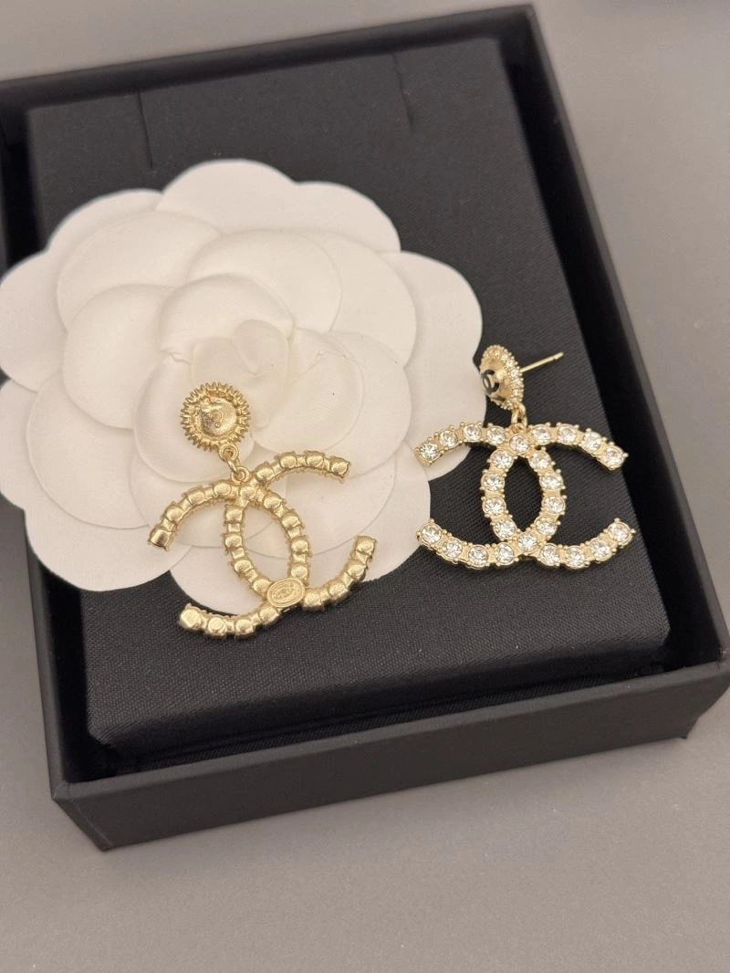 Compact Chanel Earrings 232408
