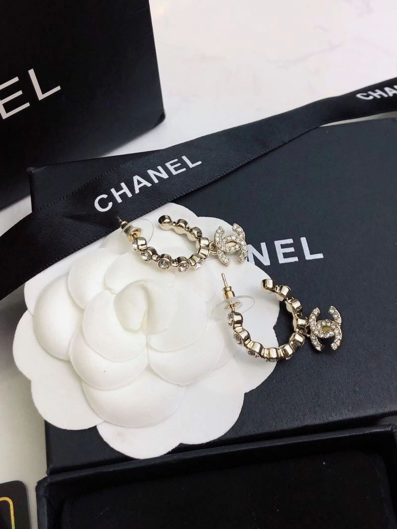 Comfortable Chanel Earrings 232253
