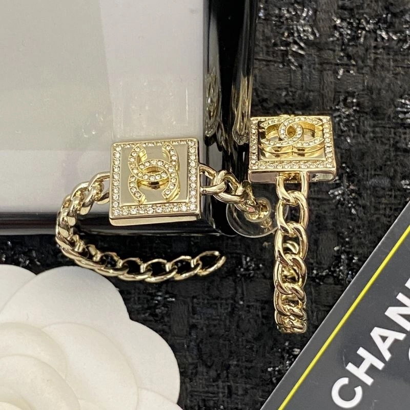 Chanel Earrings Modern 232248