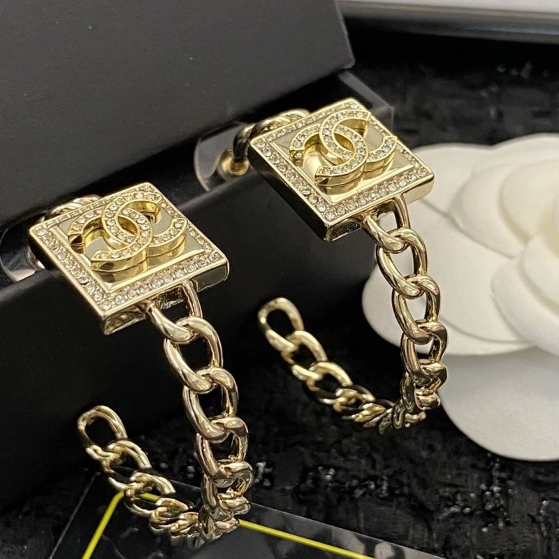Chanel Earrings Modern 232248