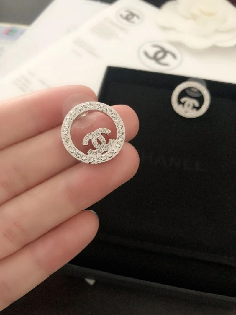 Sleek Chanel Earrings 232244