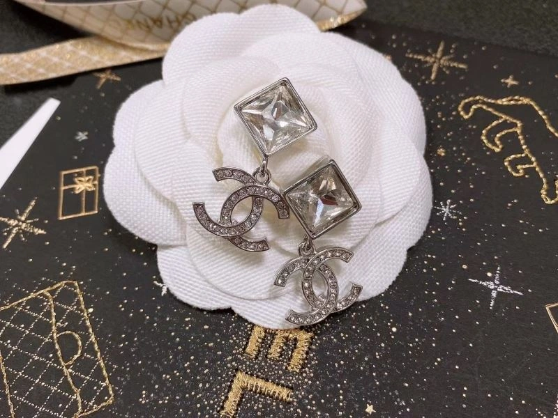 Chanel Earrings Supportive 232342