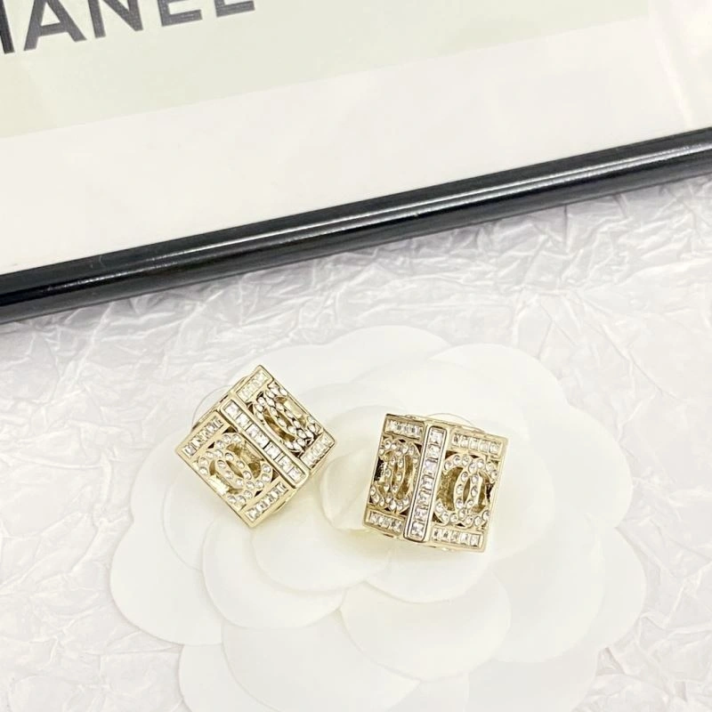 Chanel Earrings Minimalist 232231