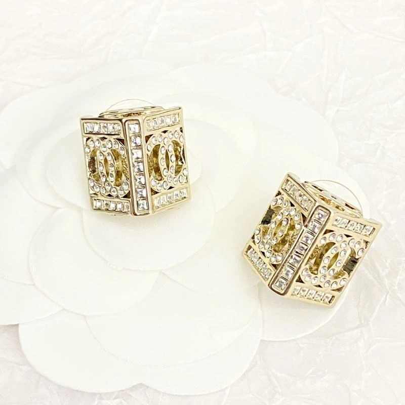 Chanel Earrings Minimalist 232231