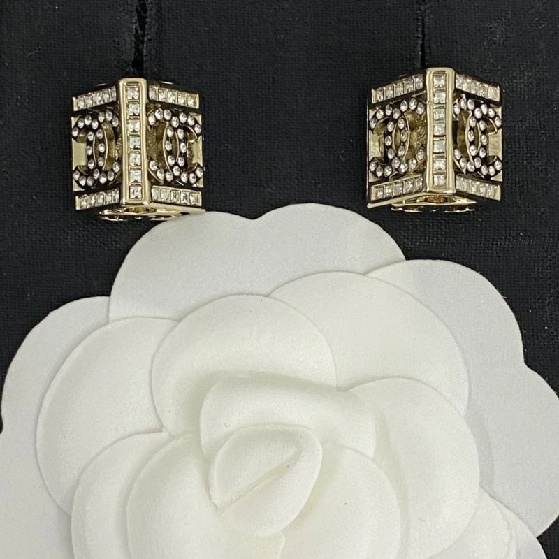 Chanel Earrings Minimalist 232231