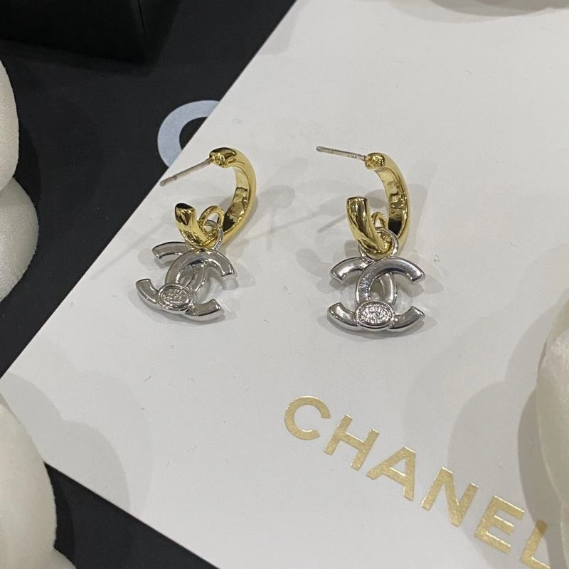 Chanel Earrings Versatile 232228