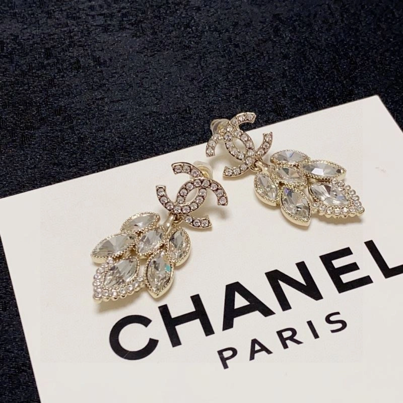 Popular Chanel Earrings 232290
