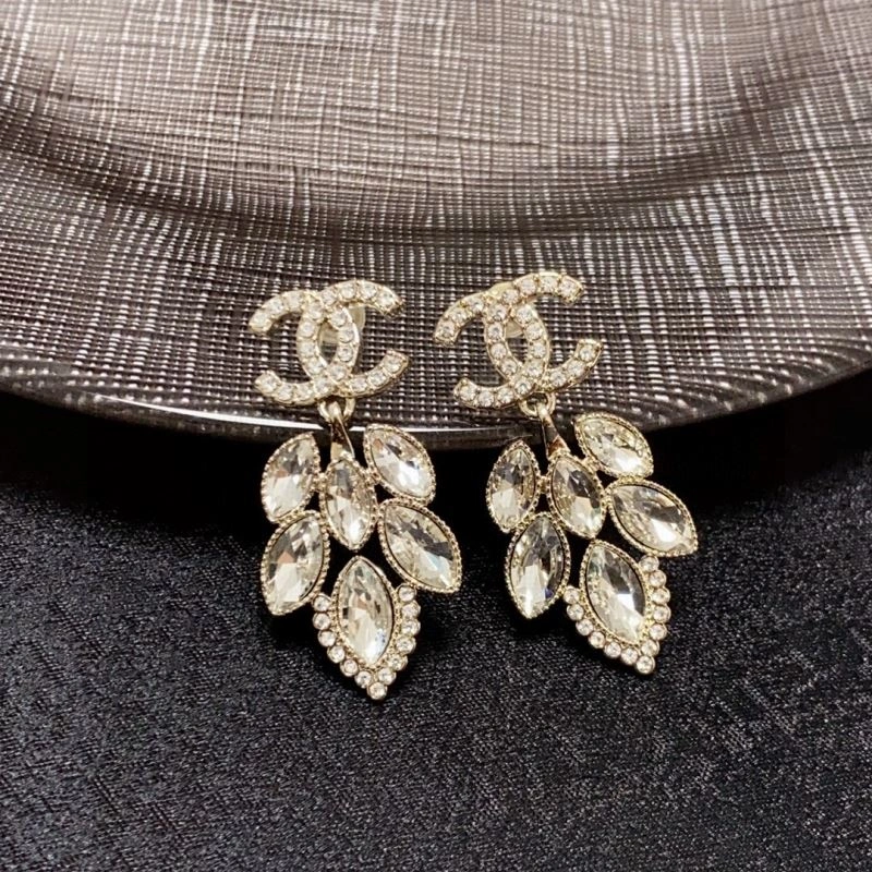 Popular Chanel Earrings 232290