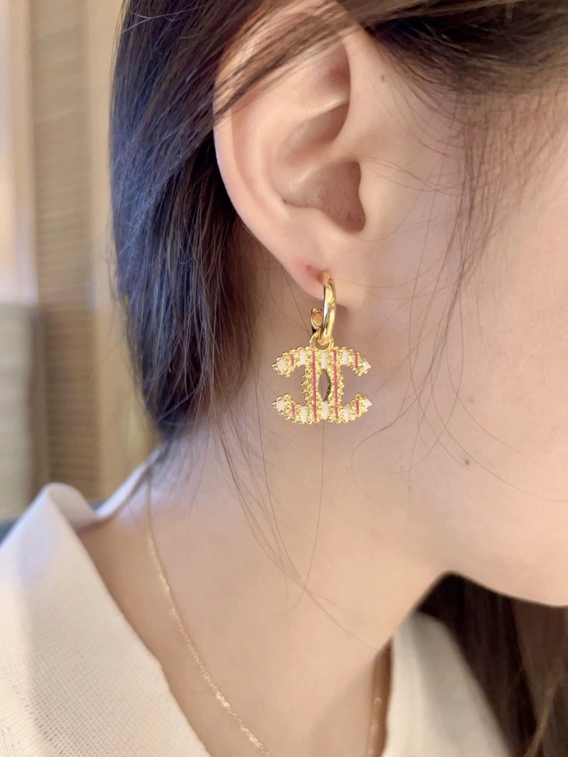 Sophisticated Chanel Earrings 232221