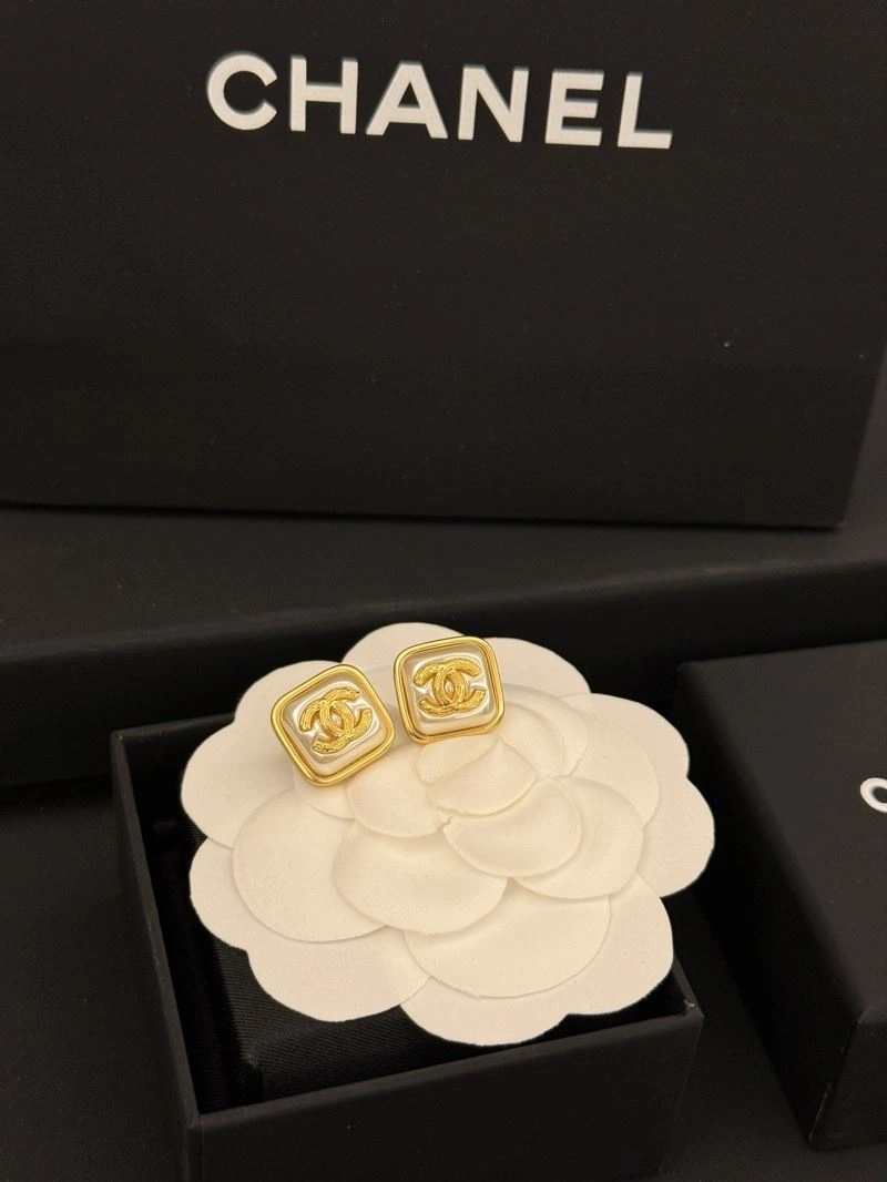 Chanel Earrings Packable 232284