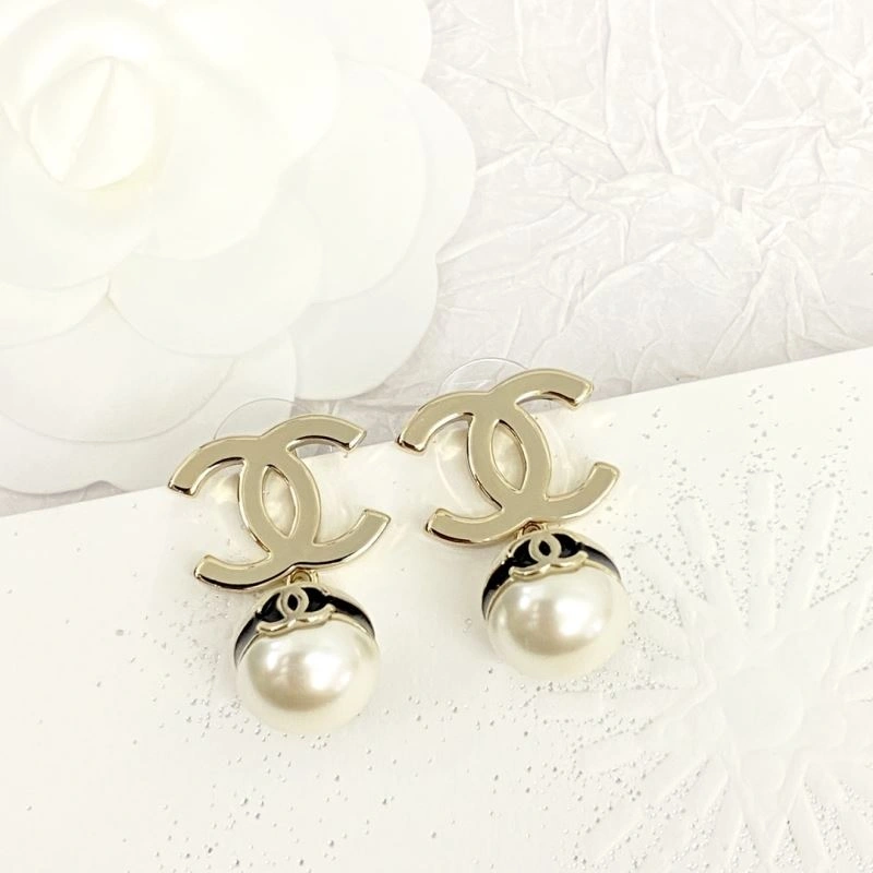 Snug Chanel Earrings 232249