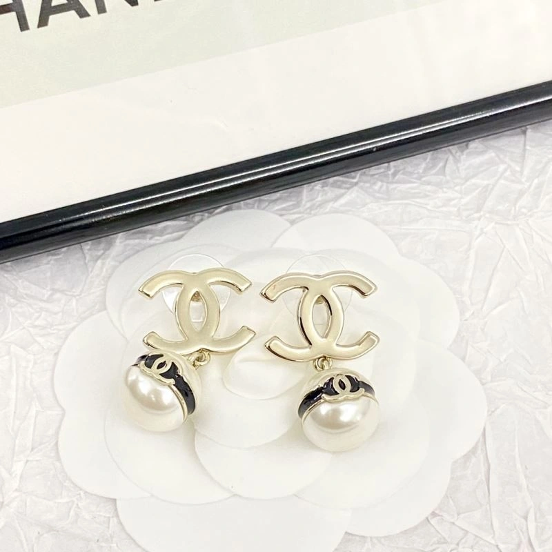 Snug Chanel Earrings 232249