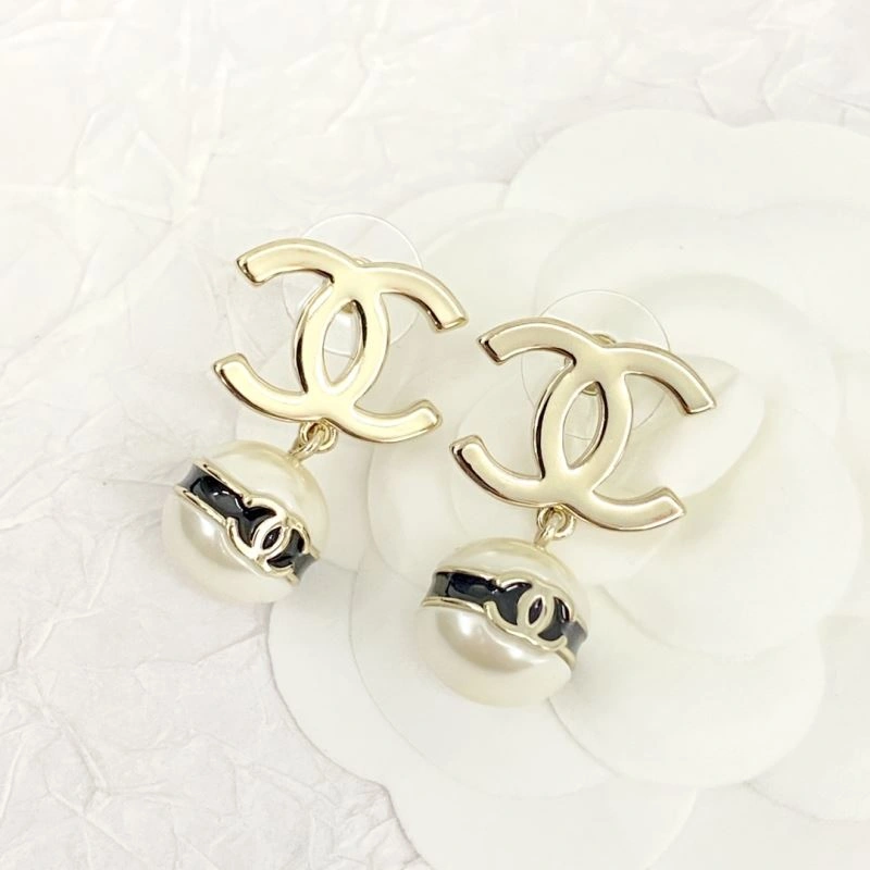 Snug Chanel Earrings 232249